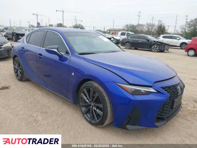 Lexus IS 2024 3