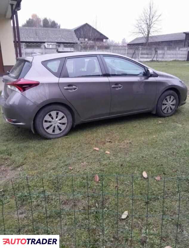 Toyota Auris 2018 1.4 99 KM Toyota Auris 2018 1.4 99 KM