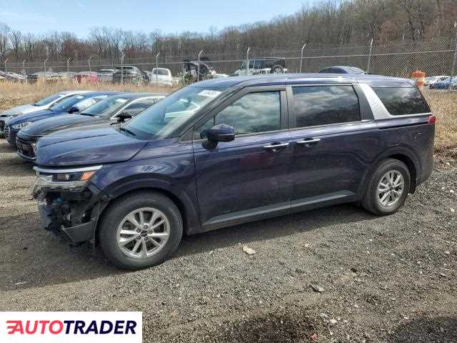 Kia Carnival 2022 3