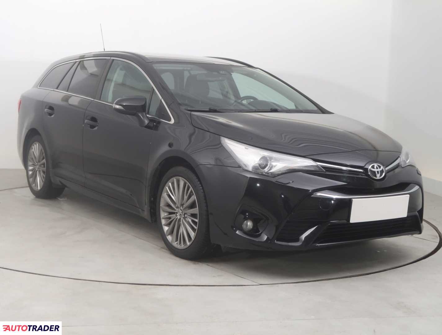 Toyota Avensis 2015 2.0 150 KM