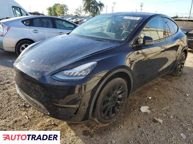 Tesla Model Y 2023