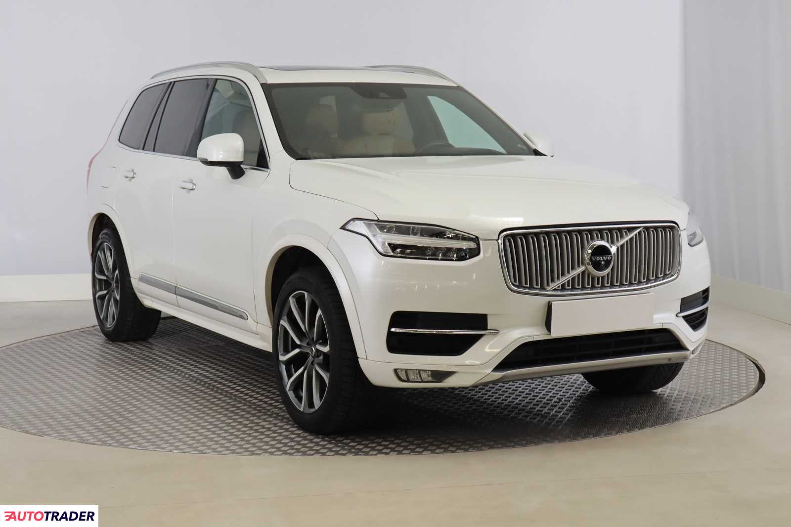 Volvo XC90 2019 2.0 231 KM