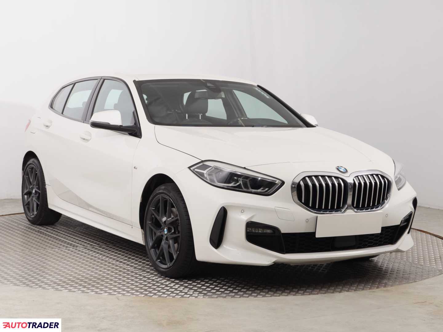 BMW 118 2021 1.5 134 KM