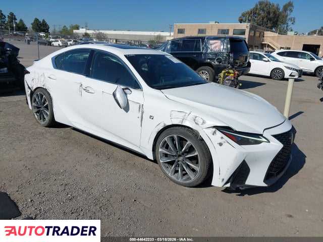 Lexus IS 2022 3