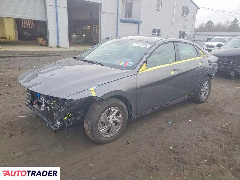 Hyundai Elantra 2025 2