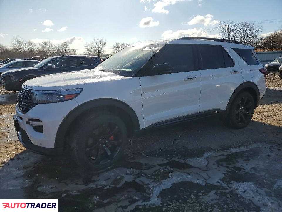 Ford Explorer 2022 3