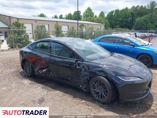 Tesla Model 3 2025