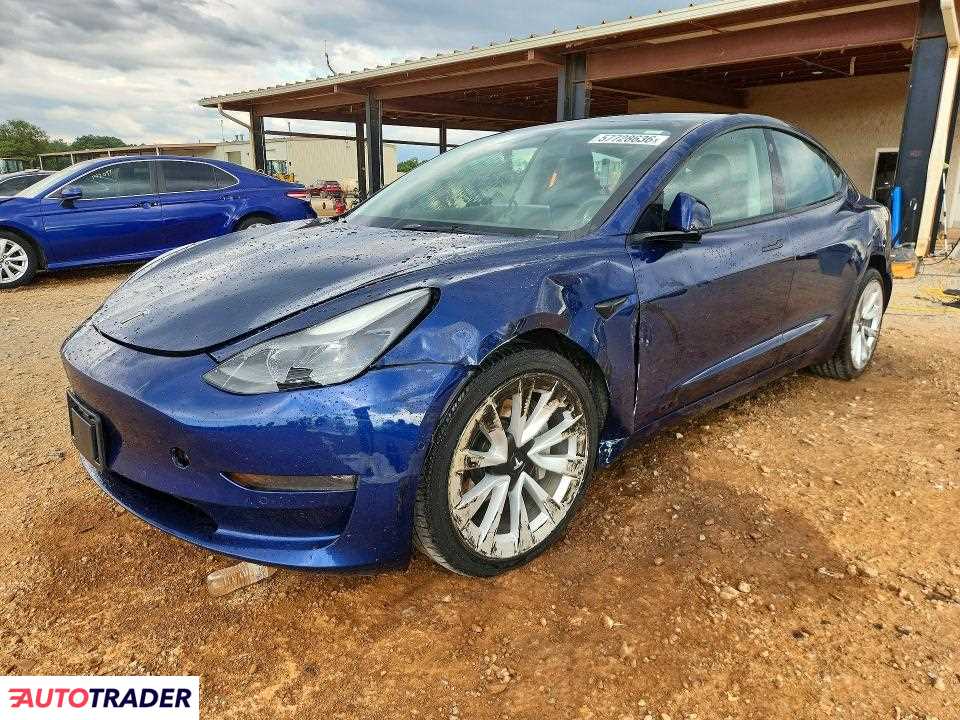Tesla Model 3 2022