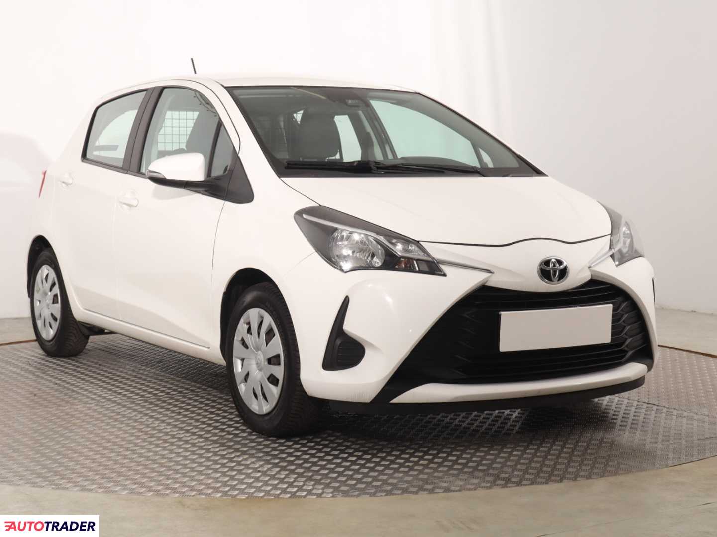 Toyota Yaris 2020 1.5 109 KM