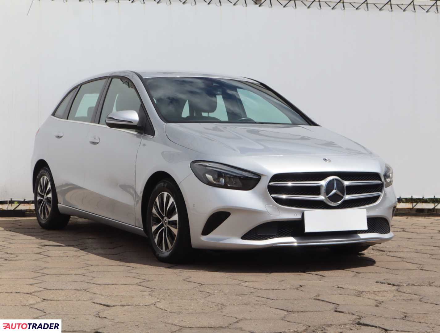 Mercedes B-klasa 2022 2.0 113 KM