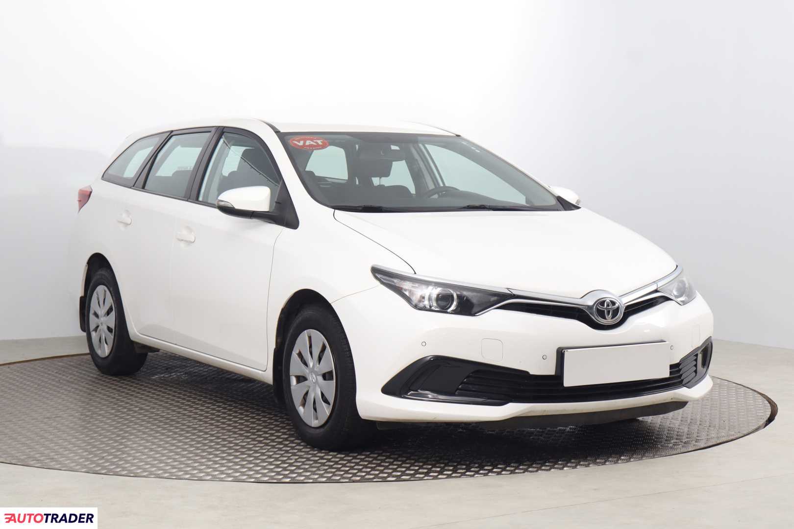 Toyota Auris 2017 1.6 130 KM