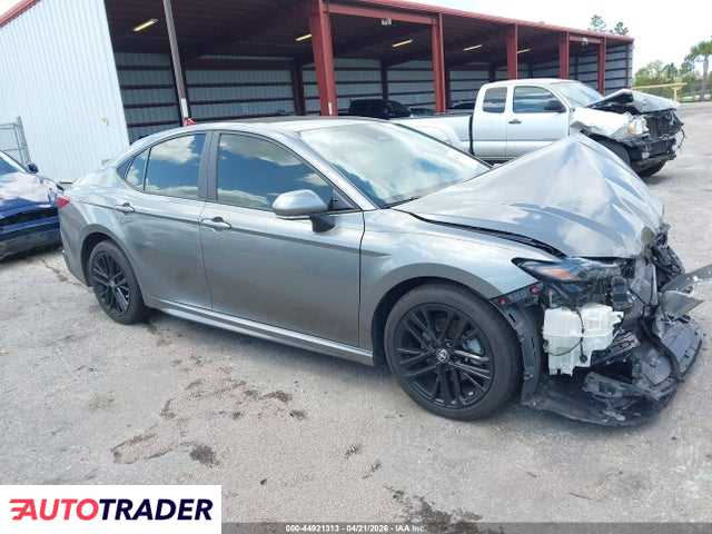 Toyota Camry 2025 2