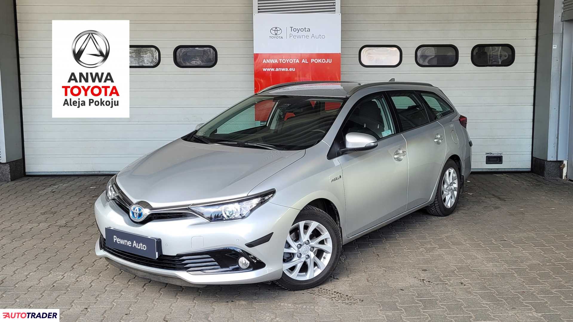Toyota Auris 2017 1.8 136 KM Toyota Auris 2017 1.8 136 KM