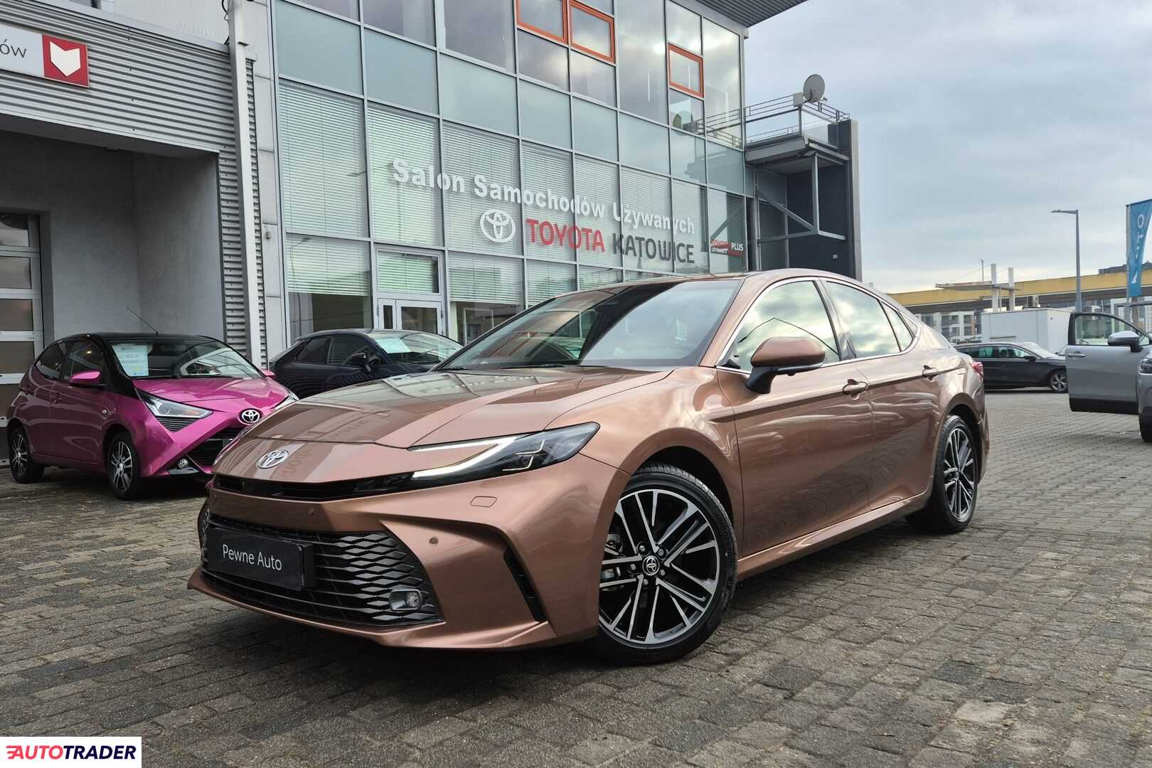 Toyota Camry 2024 2.5 230 KM