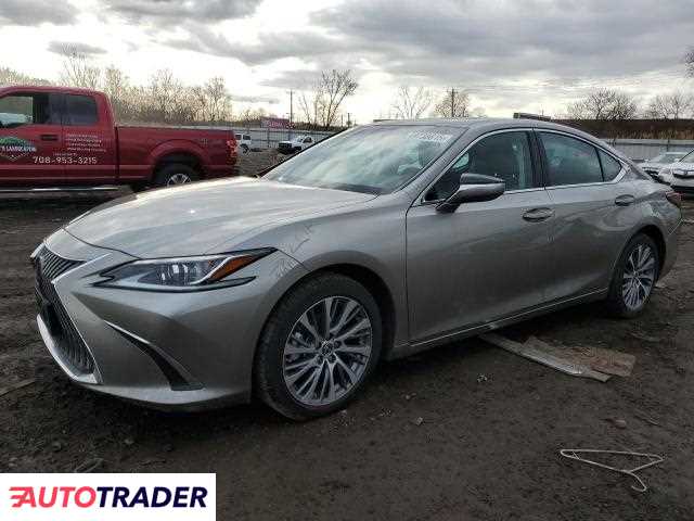Lexus ES 2019 3