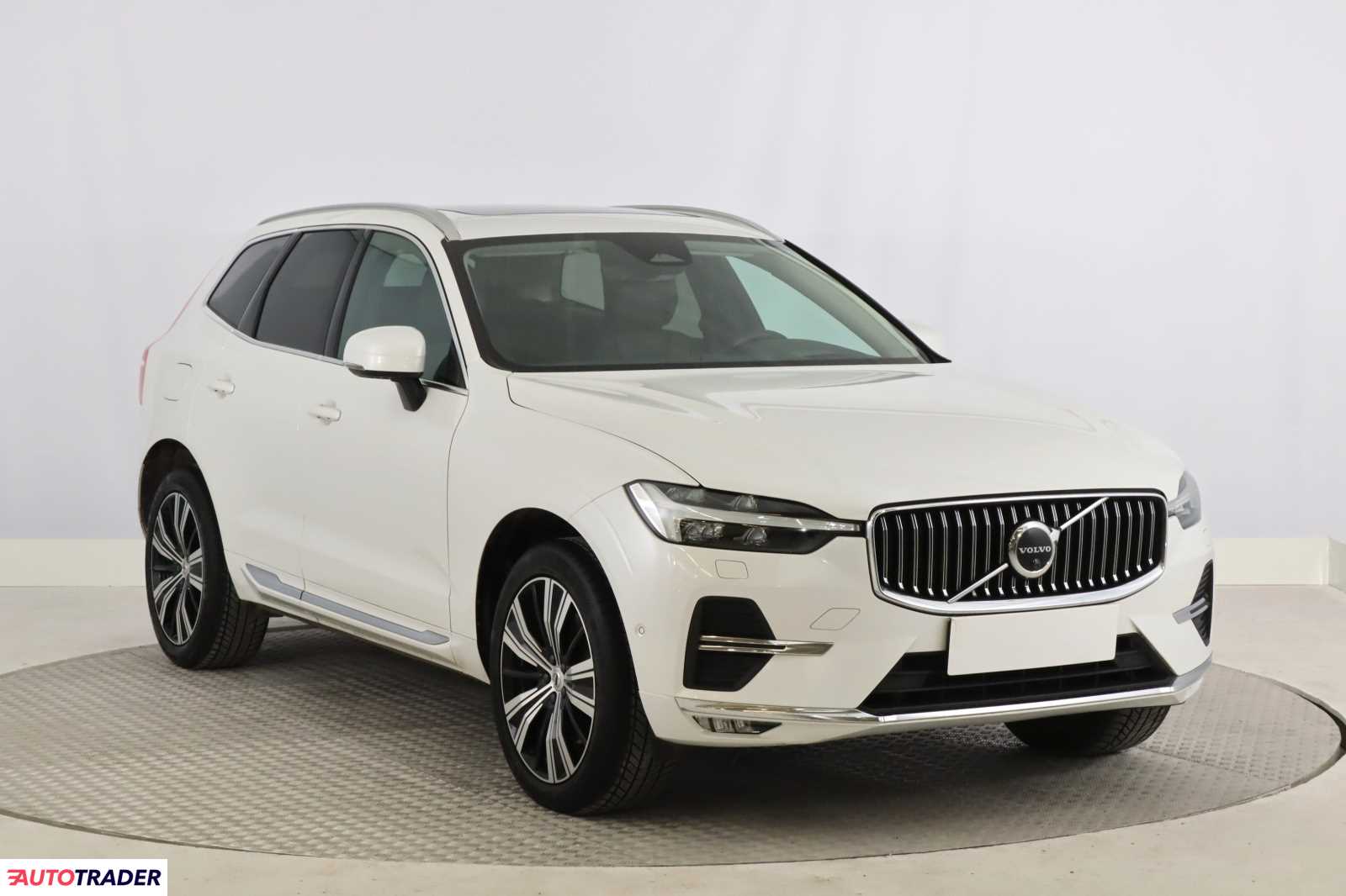 Volvo XC60 2022 2.0 246 KM