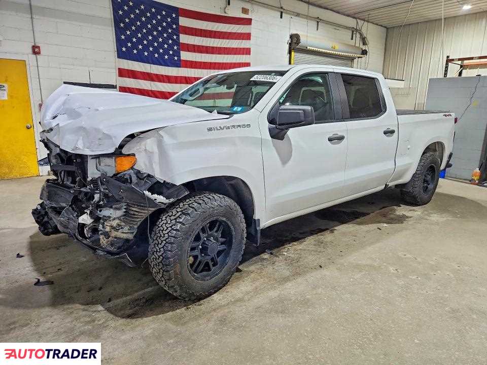 Chevrolet Silverado 2023 2