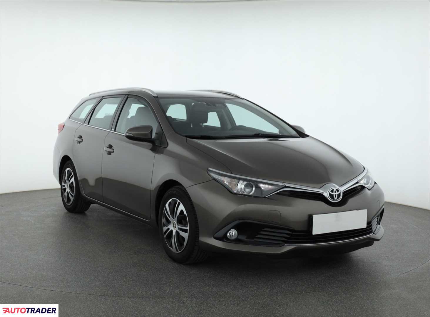 Toyota Auris 2016 1.6 109 KM