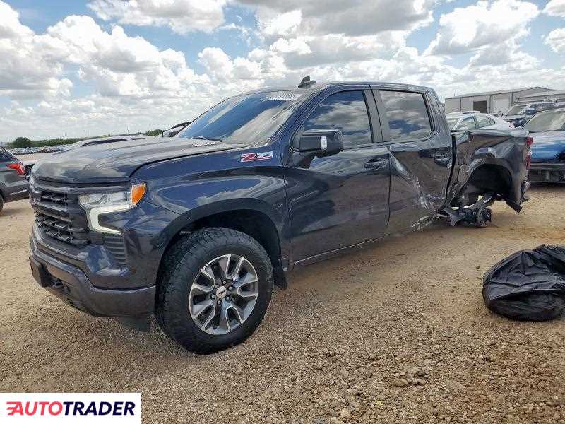 Chevrolet Silverado 2023 3