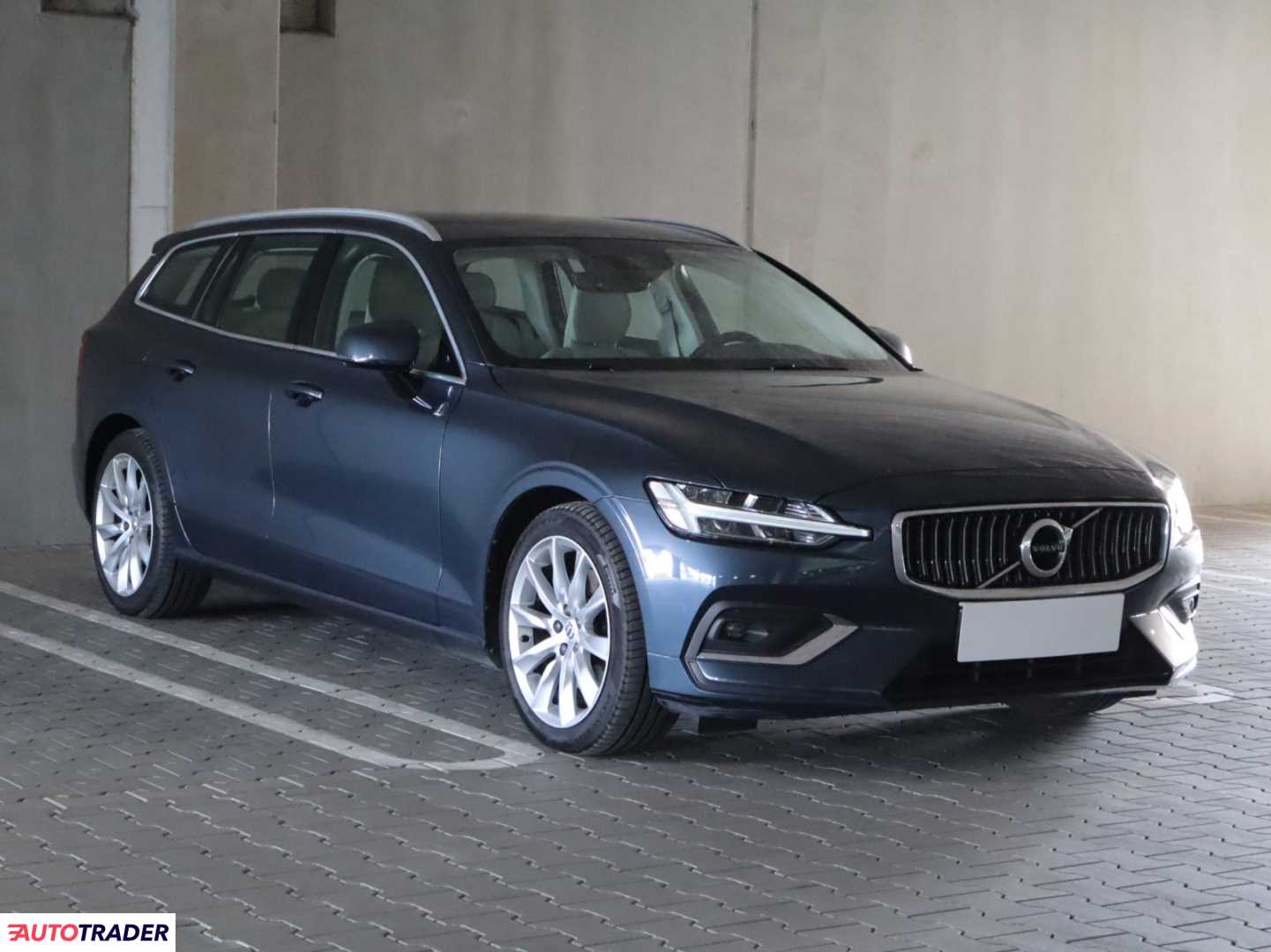 Volvo V60 2020 2.0 160 KM