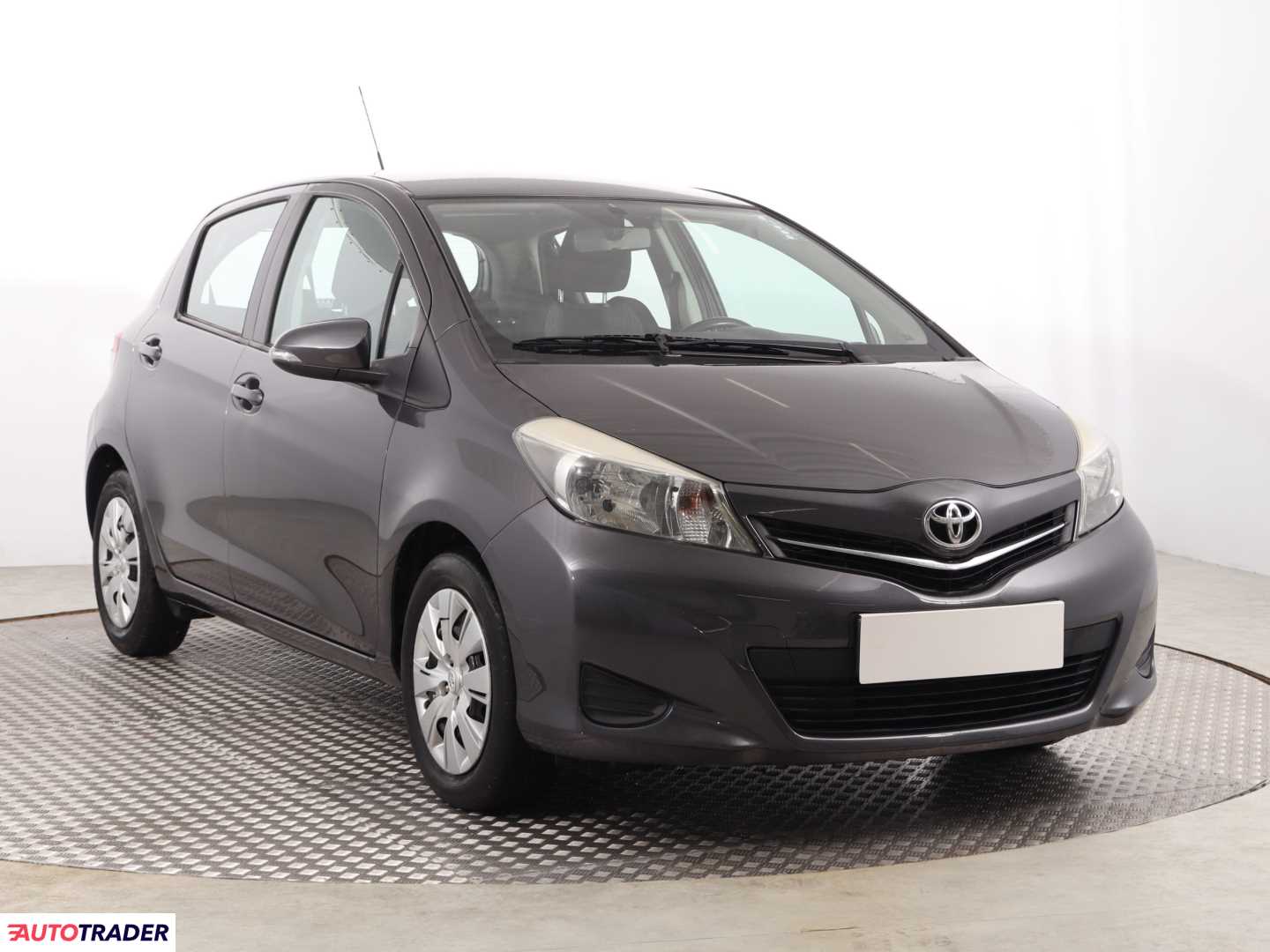 Toyota Yaris 2014 1.0 68 KM