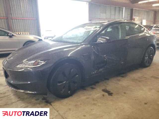 Tesla Model 3 2025