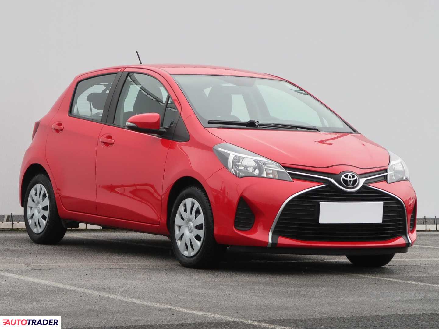 Toyota Yaris 1.0 68 KM 2016r. (Piaseczno)