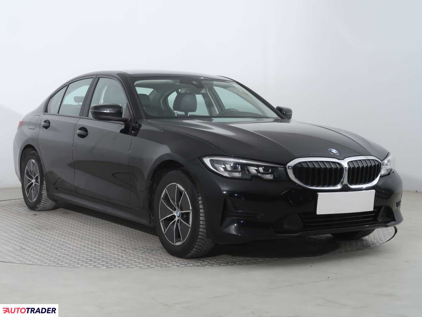 BMW 318 2022 2.0 154 KM