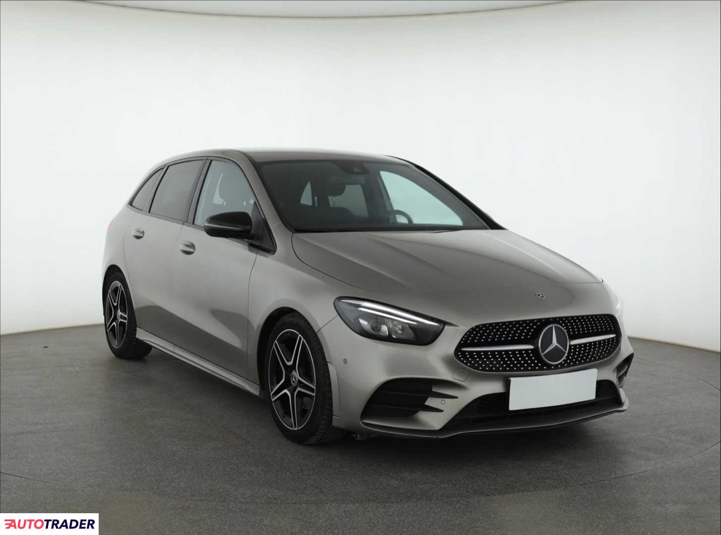Mercedes B-klasa 2020 2.0 147 KM