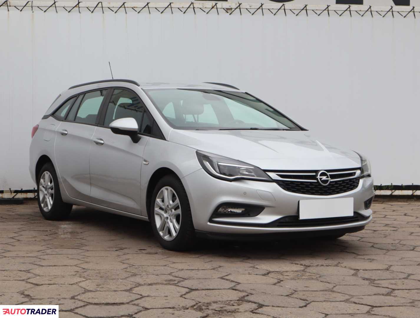 Opel Astra 2017 1.4 147 KM