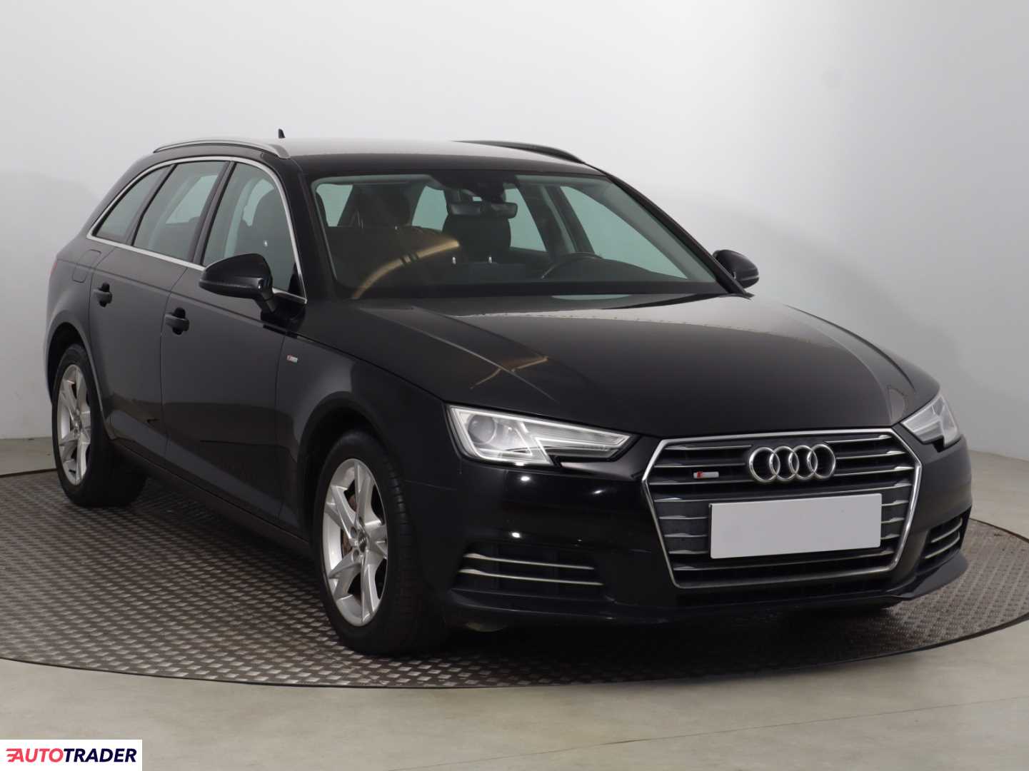 Audi A4 2016 2.0 187 KM