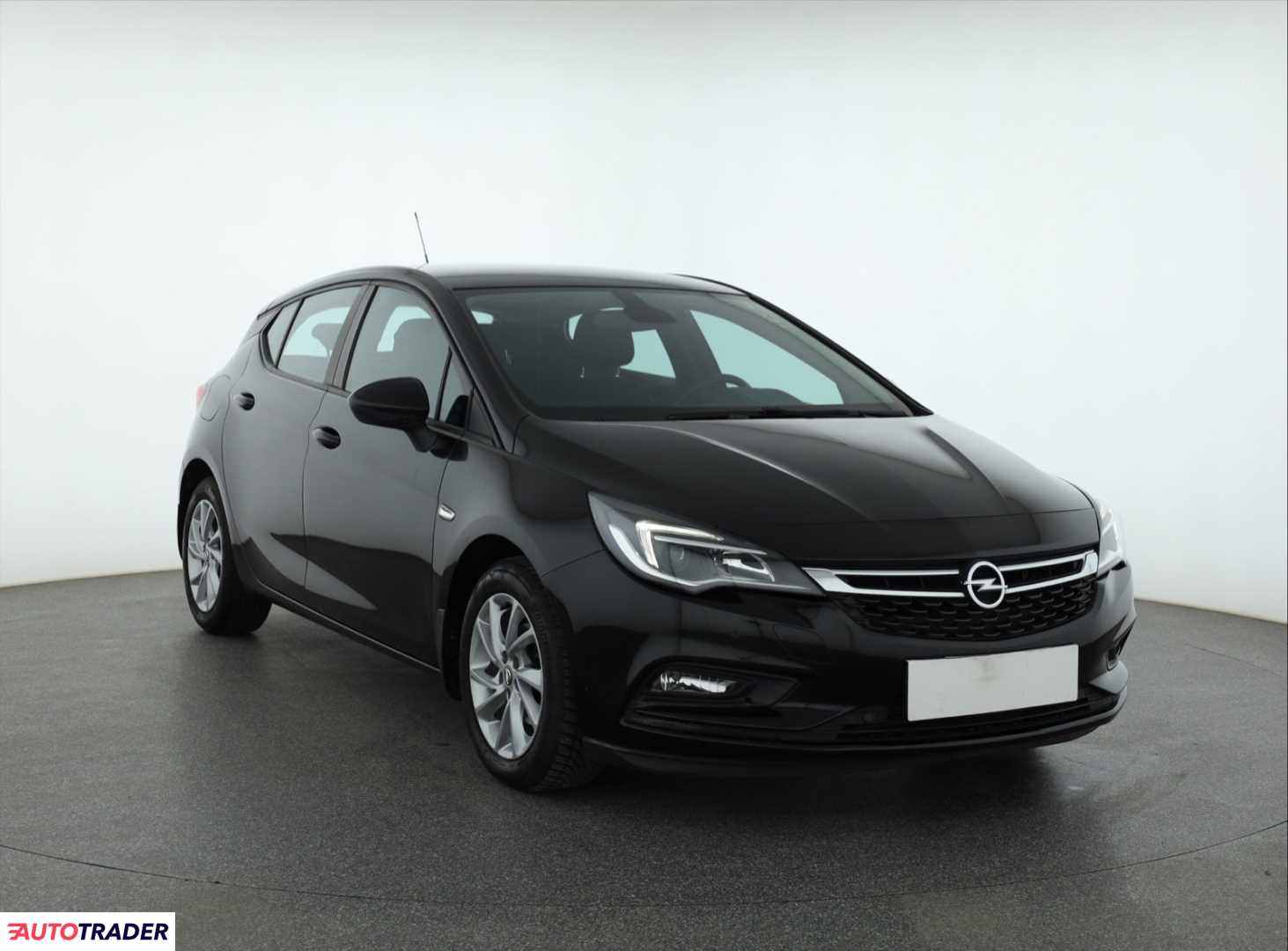 Opel Astra 2018 1.4 123 KM