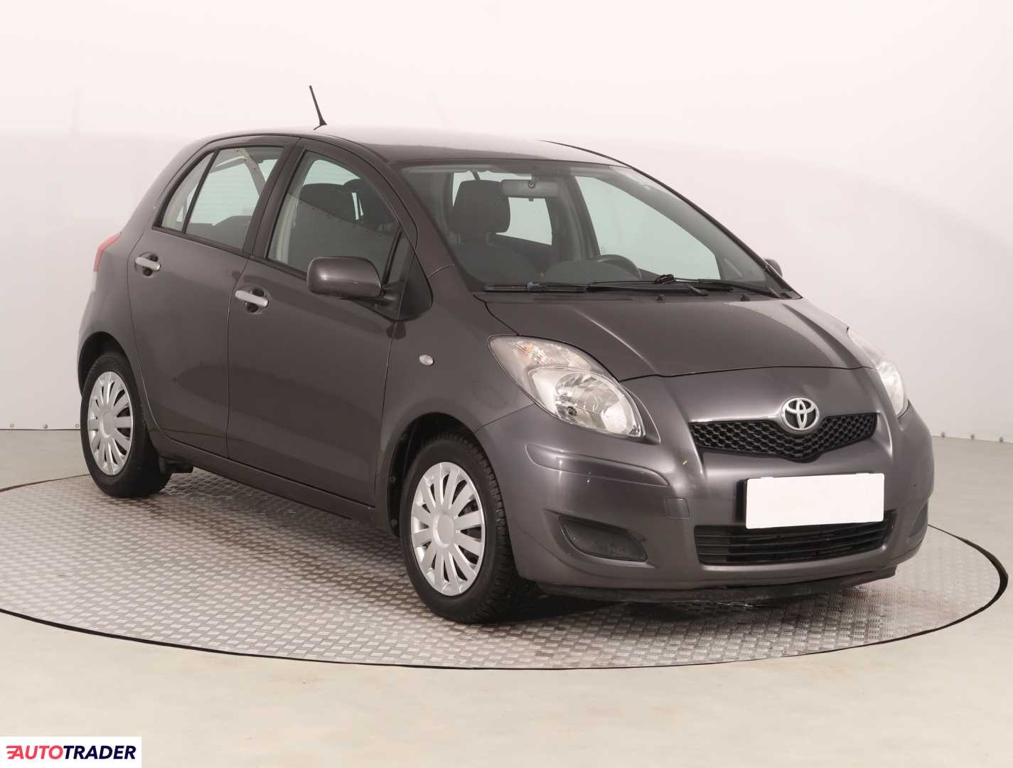 Toyota Yaris 2012 1.0 68 KM