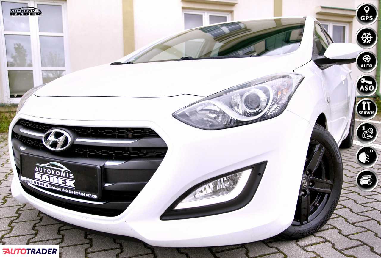 Hyundai i30 2015 1.6 110 KM