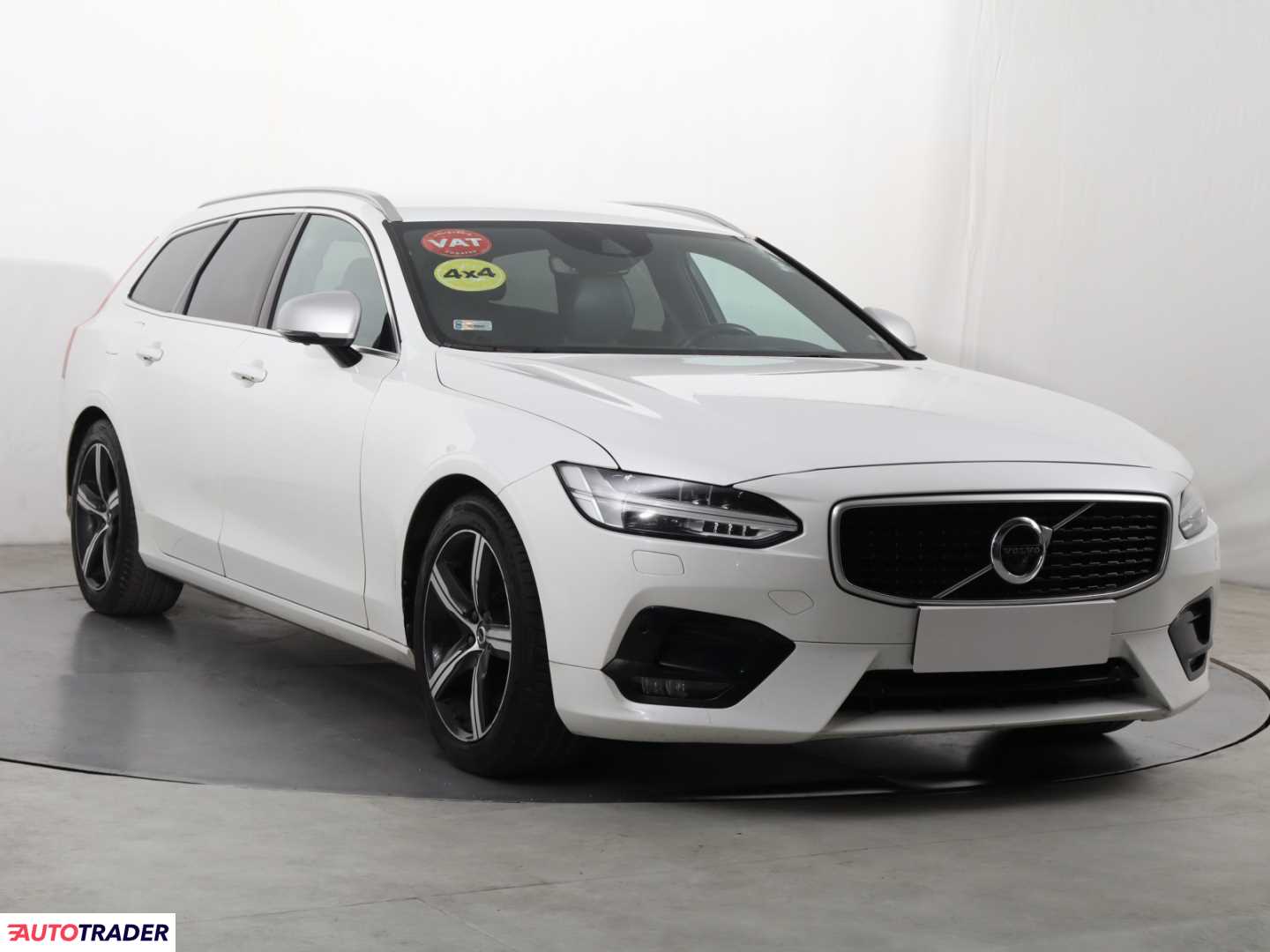 Volvo V90 2018 2.0 231 KM