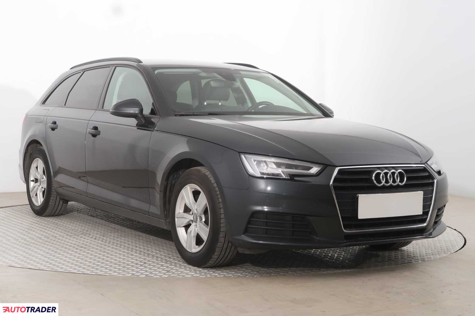 Audi A4 2019 2.0 147 KM