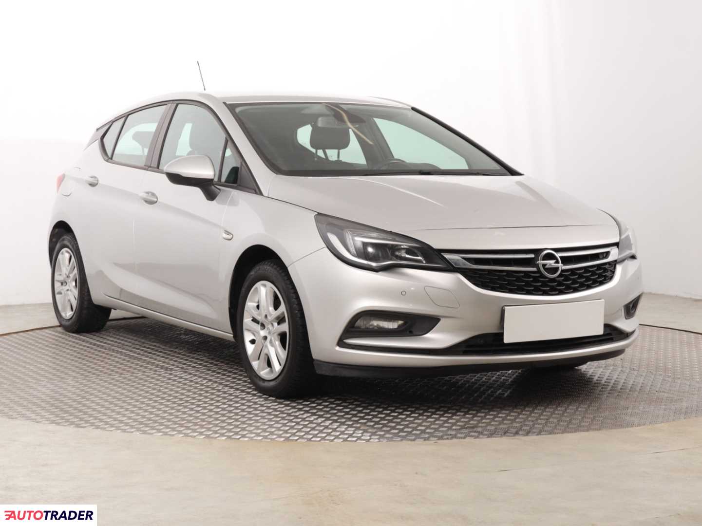Opel Astra 2019 1.4 123 KM