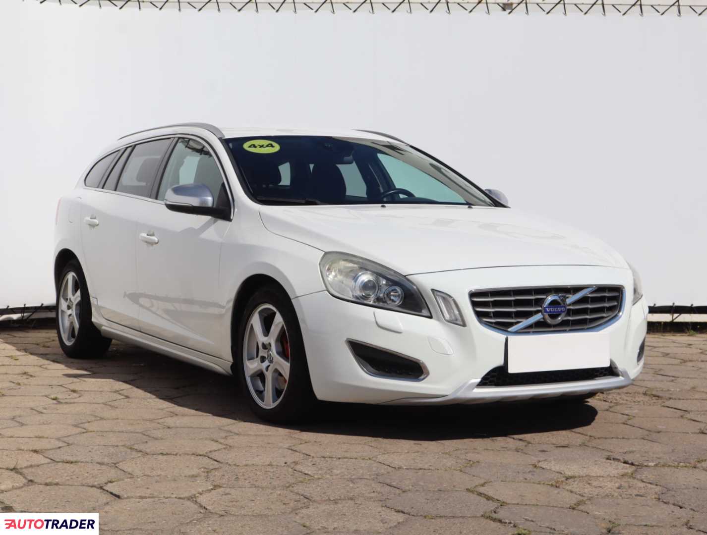 Volvo V60 2012 2.4 160 KM