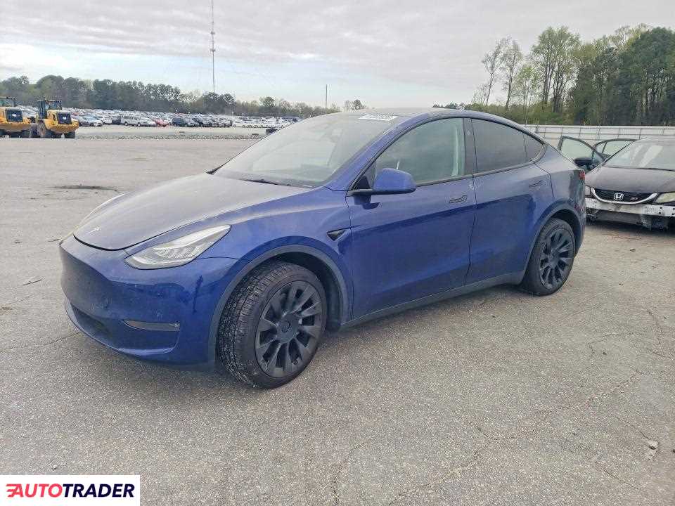 Tesla Model Y 2023