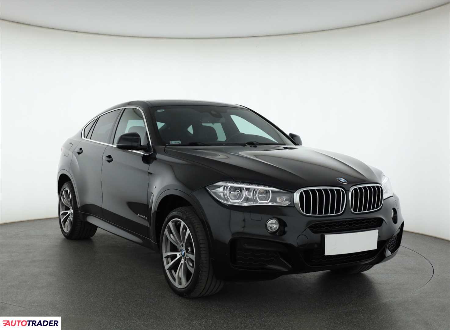 BMW X6 2018 3.0 308 KM