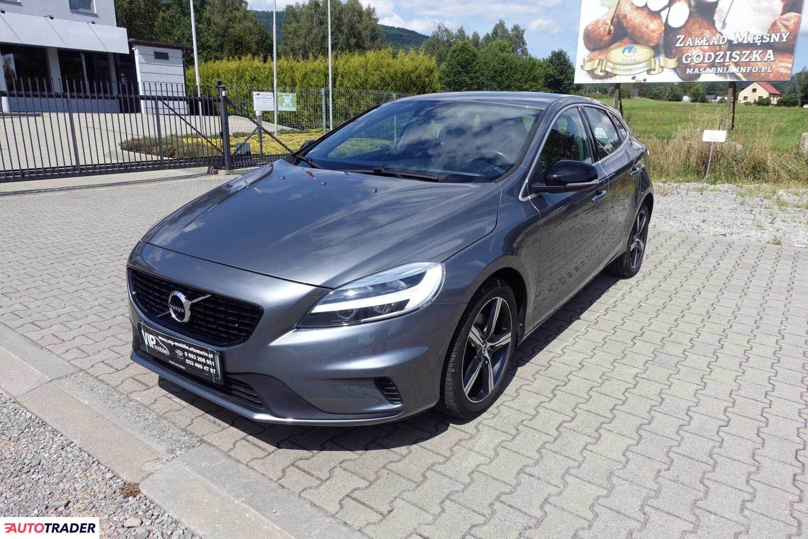 Volvo V40 2018 2.0 152 KM