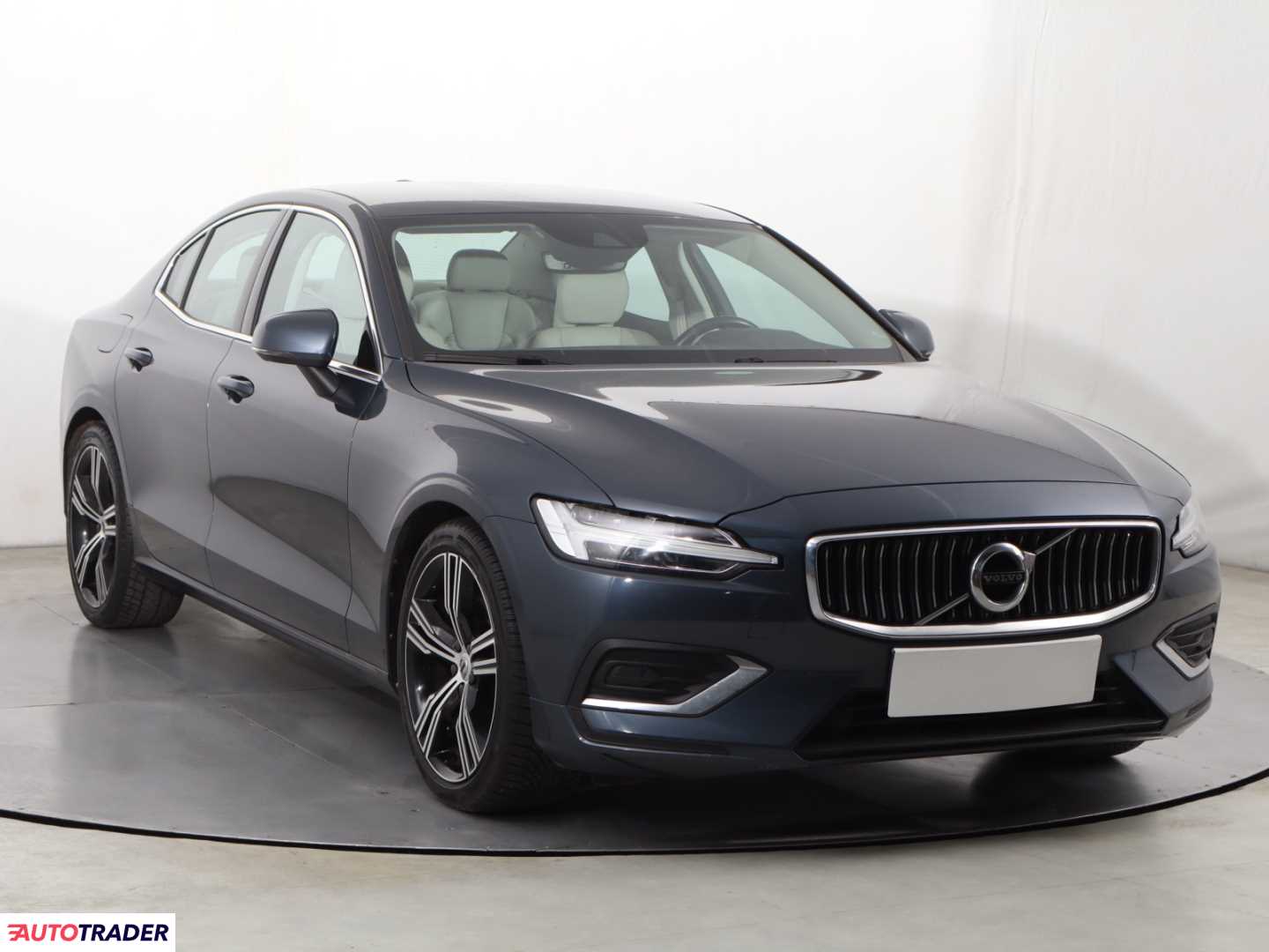 Volvo S60 2022 2.0 194 KM