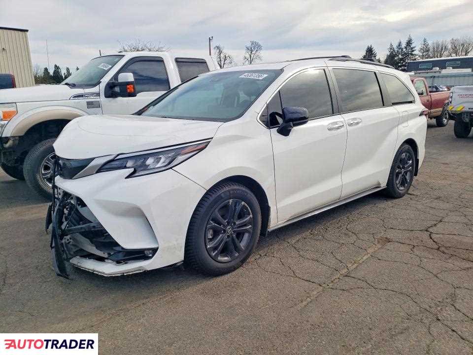 Toyota Sienna 2024 2