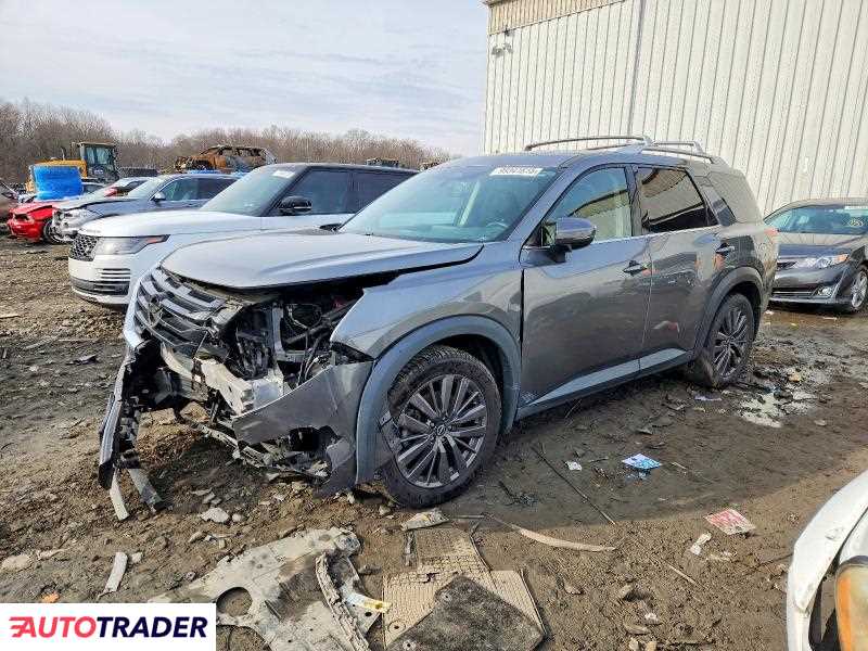 Nissan Pathfinder 2022 3