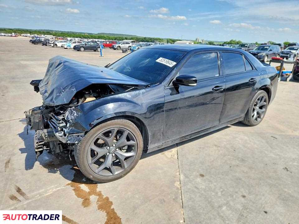 Chrysler 300C 2023 5