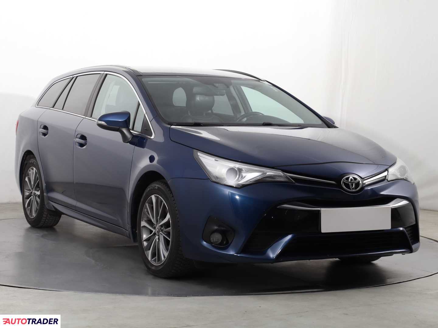 Toyota Avensis 2015 2.0 140 KM Toyota Avensis 2015 2.0 140 KM