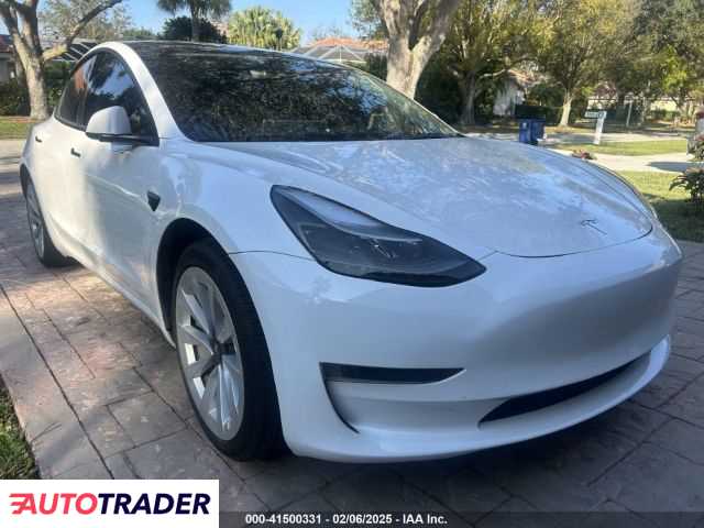 Tesla Model 3 2023