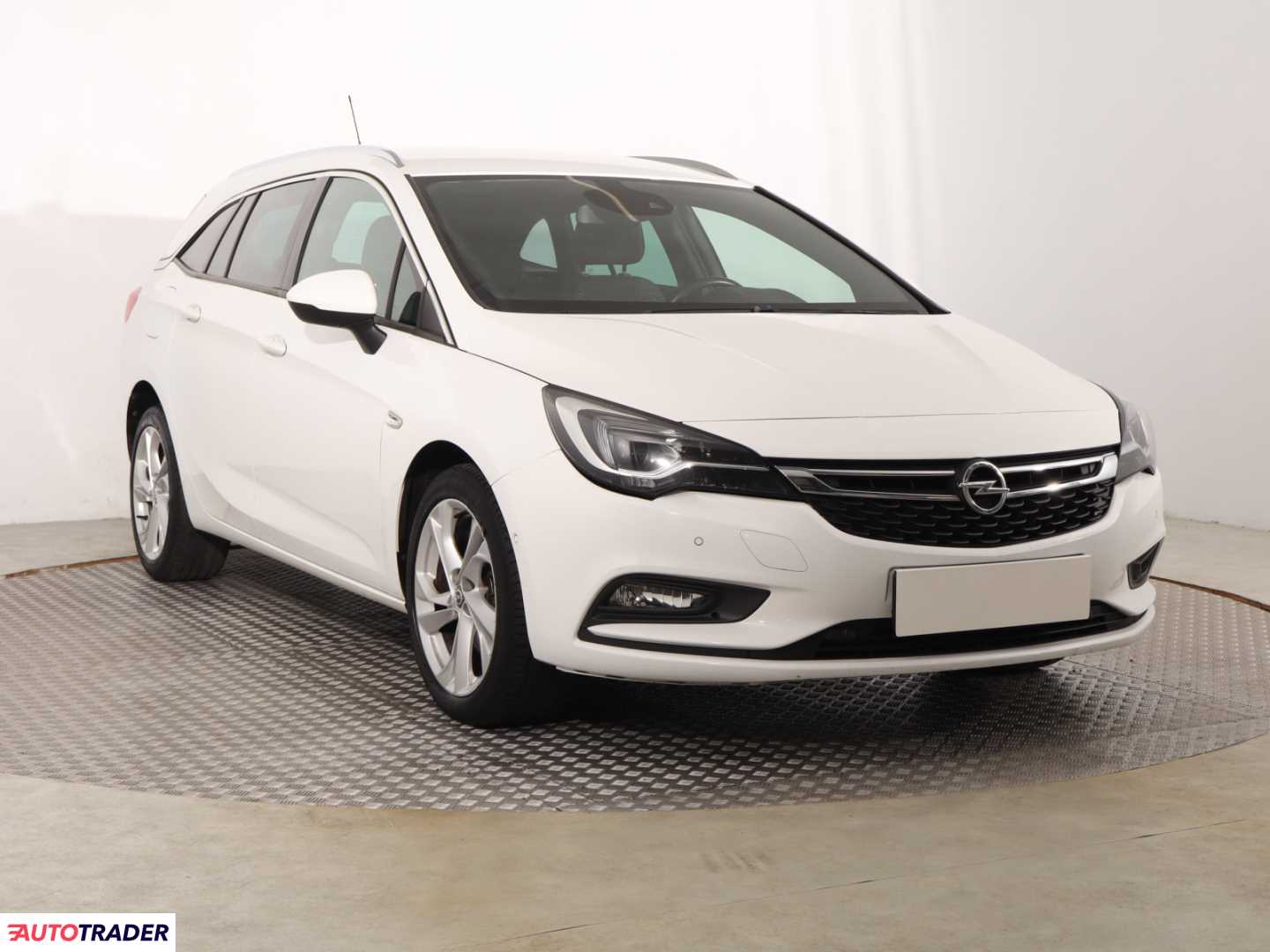 Opel Astra 2016 1.6 134 KM