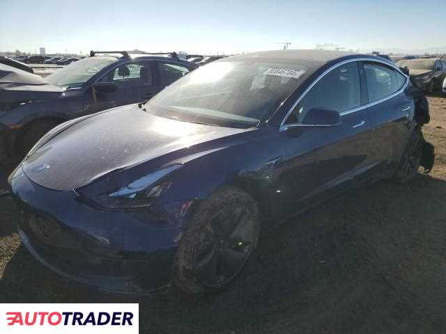 Tesla Model 3 2020