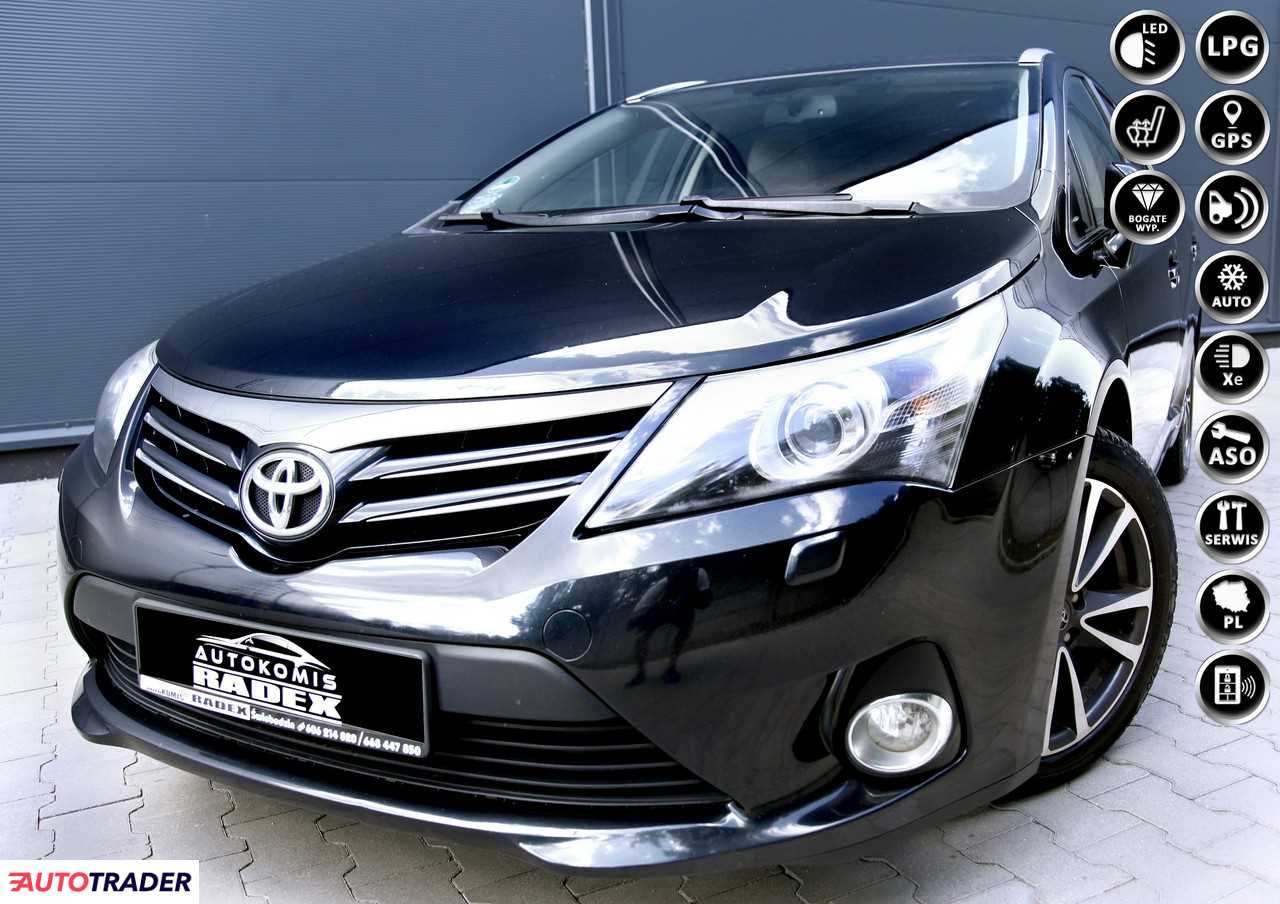 Toyota Avensis 2013 1.8 147 KM Toyota Avensis 2013 1.8 147 KM